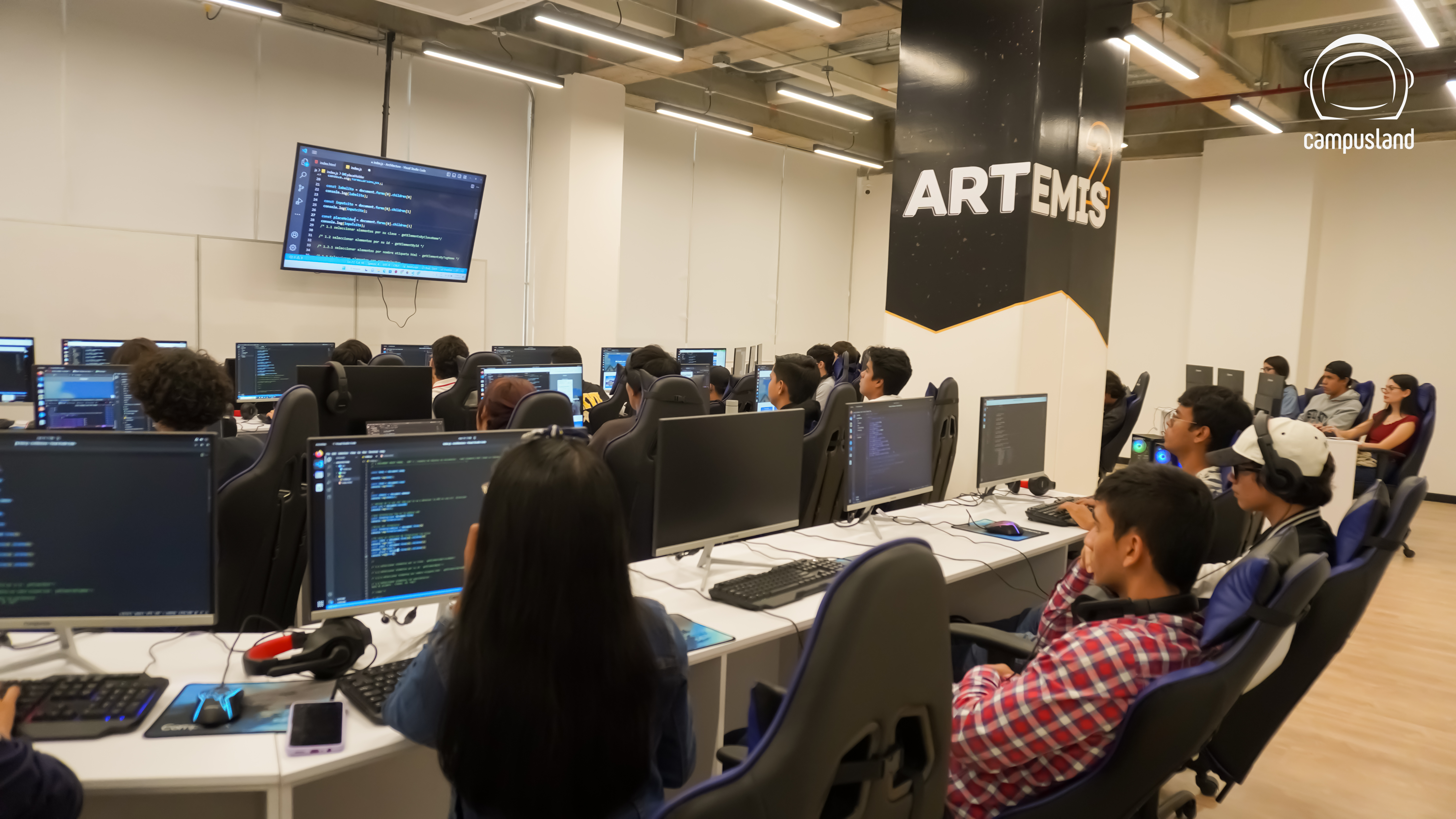 Clase de Programación en Campuslands